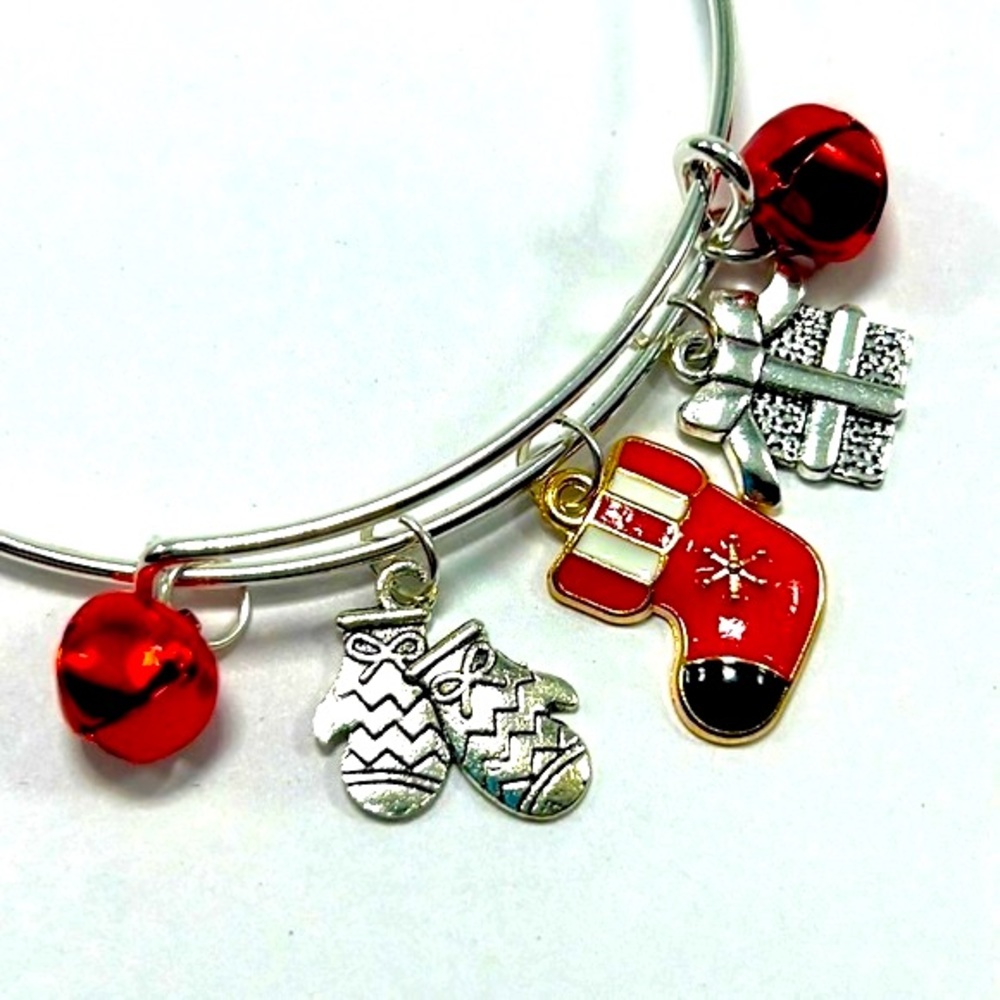 Handmade Christmas Jingle Bell Charm Bracelet!